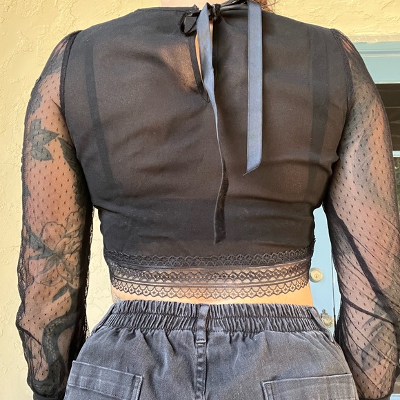 Handmade gothic lace crop top - Picture 3 of 3